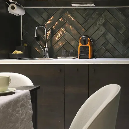 Design In Center 2 *