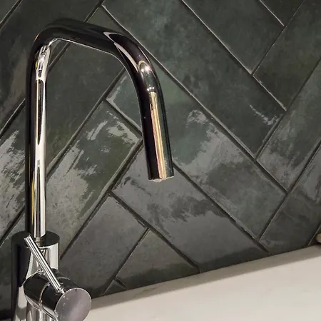 Design In Center 2 アパート モンス