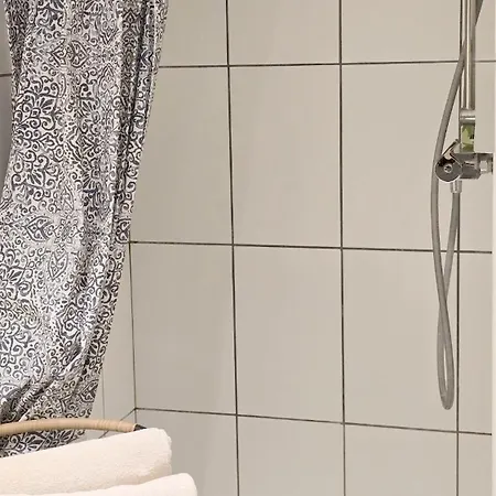 Design In Center 2 *