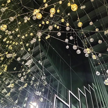 Design In Center 2 *