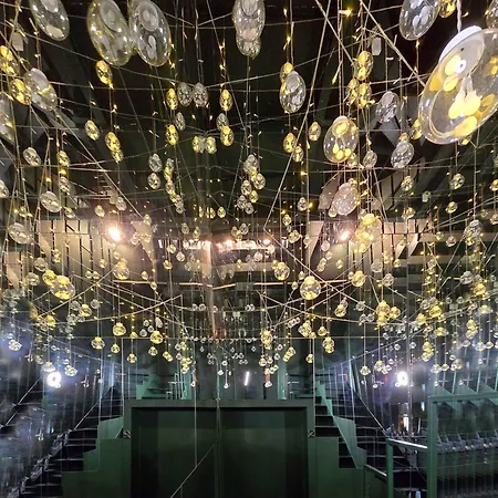 Design In Center 2 *