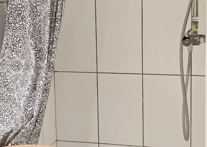 Design In Center 2 *